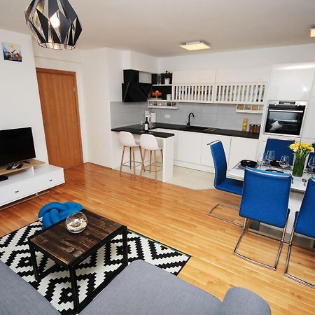 Apartman Ela Макарська Екстер'єр фото